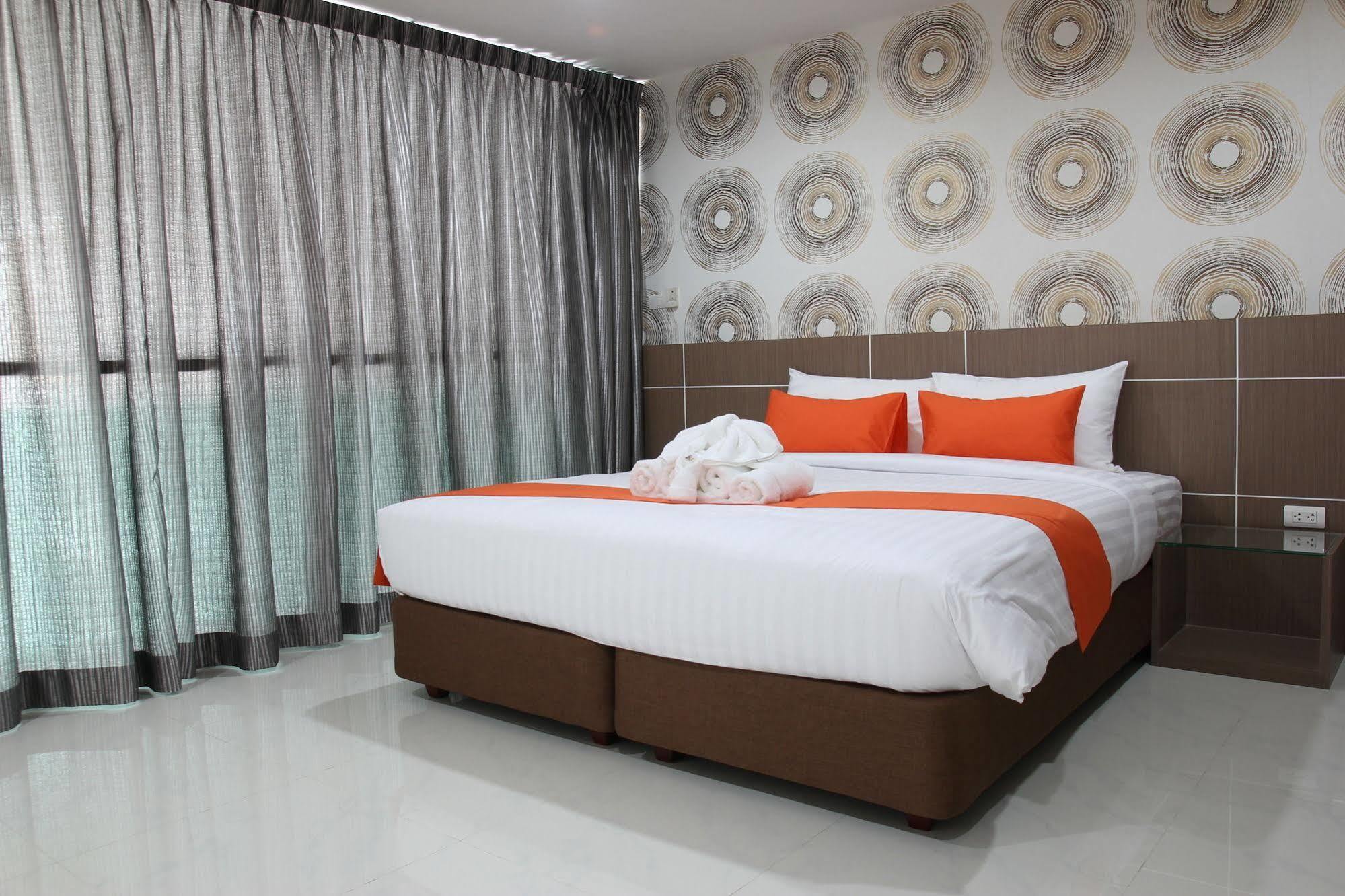Hostel D-box