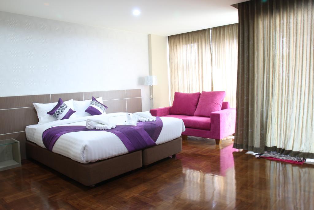 Hostel D-box