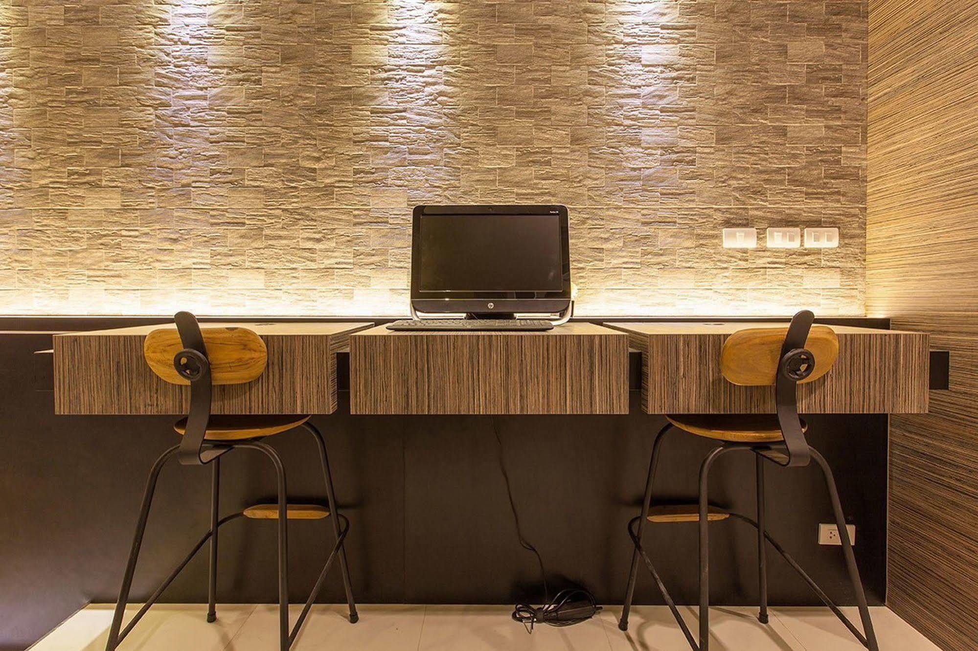 D-box Hostel Bangkok